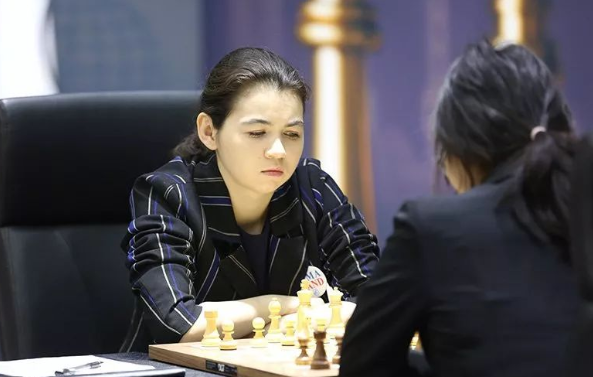 “滨崎步离婚老公有望分其25亿身家(图)”