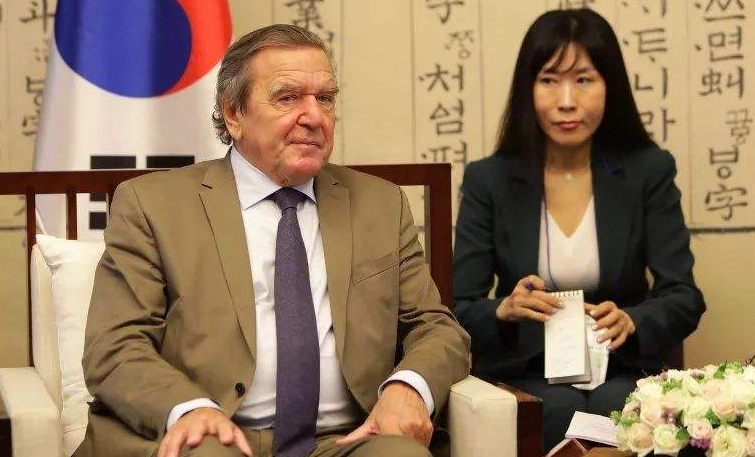 “韩国十大美男榜发布 玄彬宋承宪落榜”